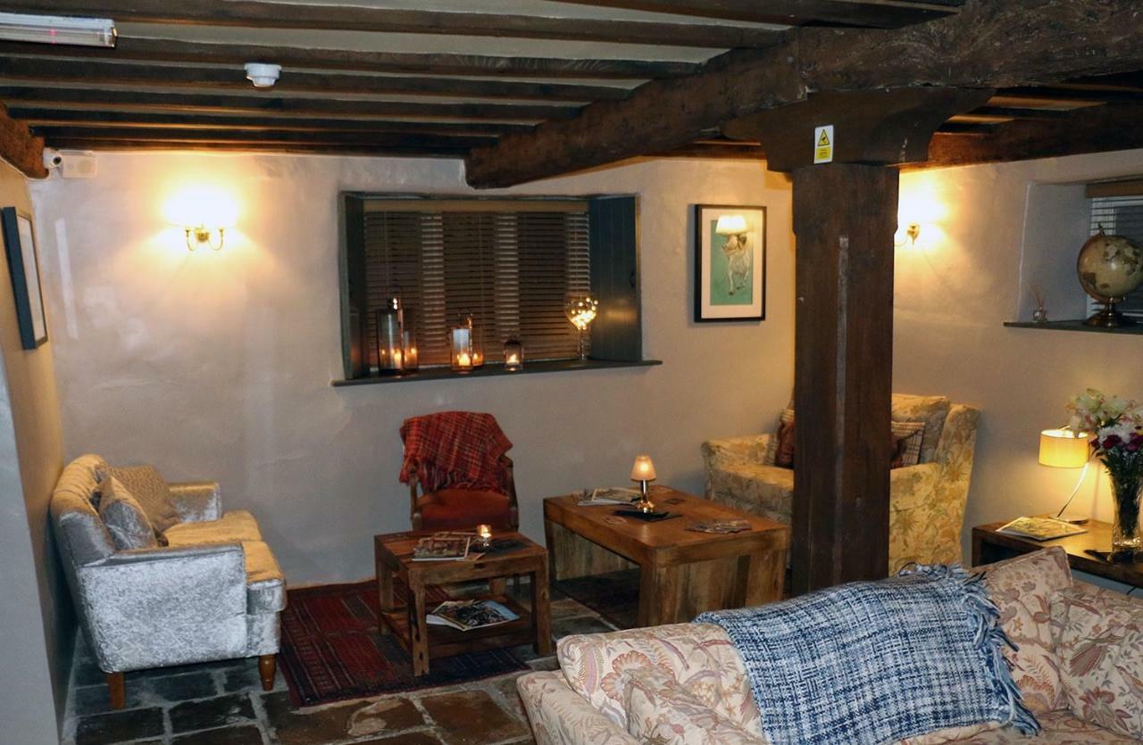 The Horse & Groom Stow-on-the-Wold ภายนอก รูปภาพ